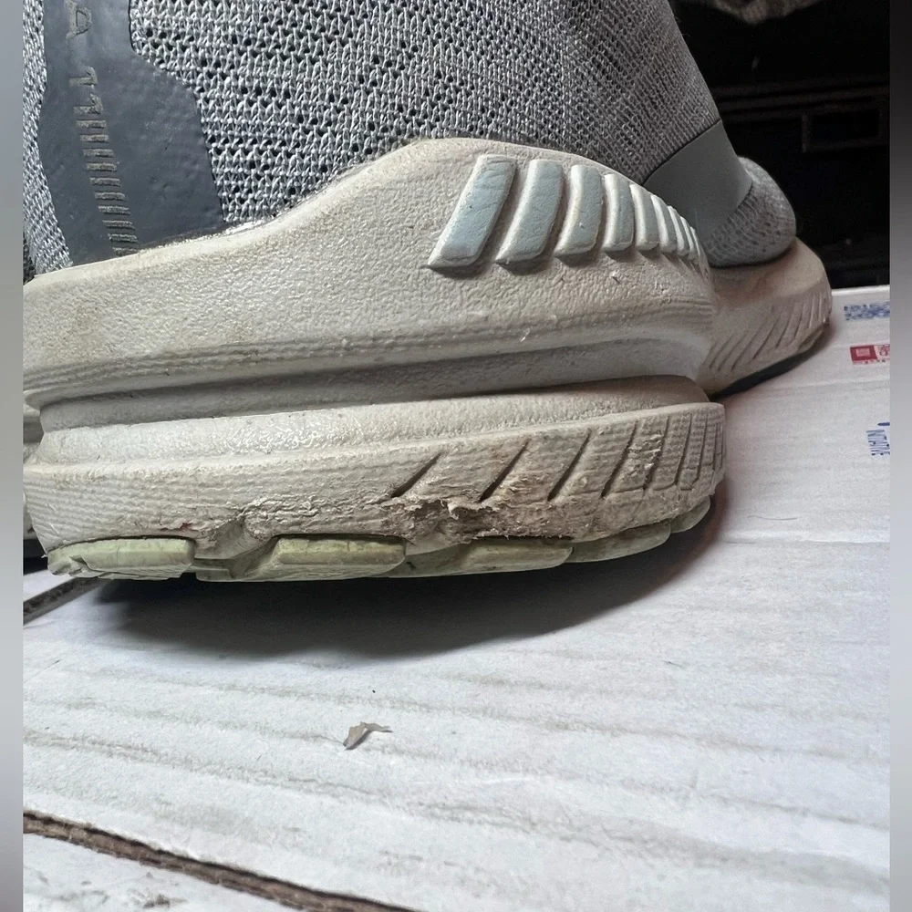 Brooks 413 light
